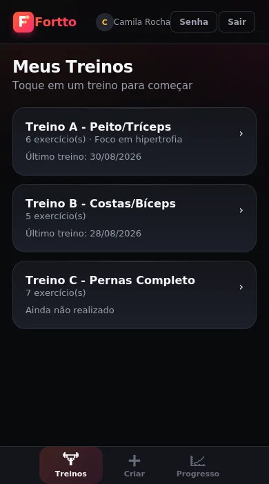 Tela de treinos do aluno no Fortto, vista no celular
